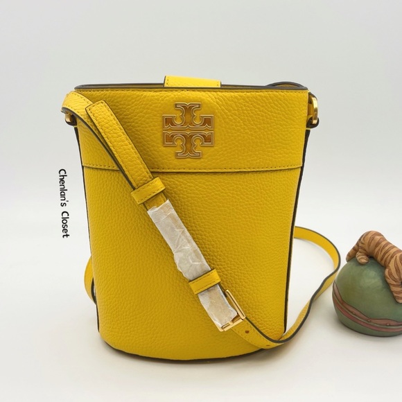 tory burch britten mini bucket